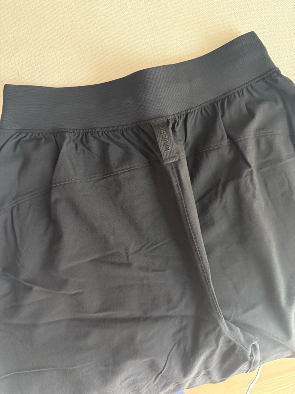 Lululemon - Picture 3 of 4